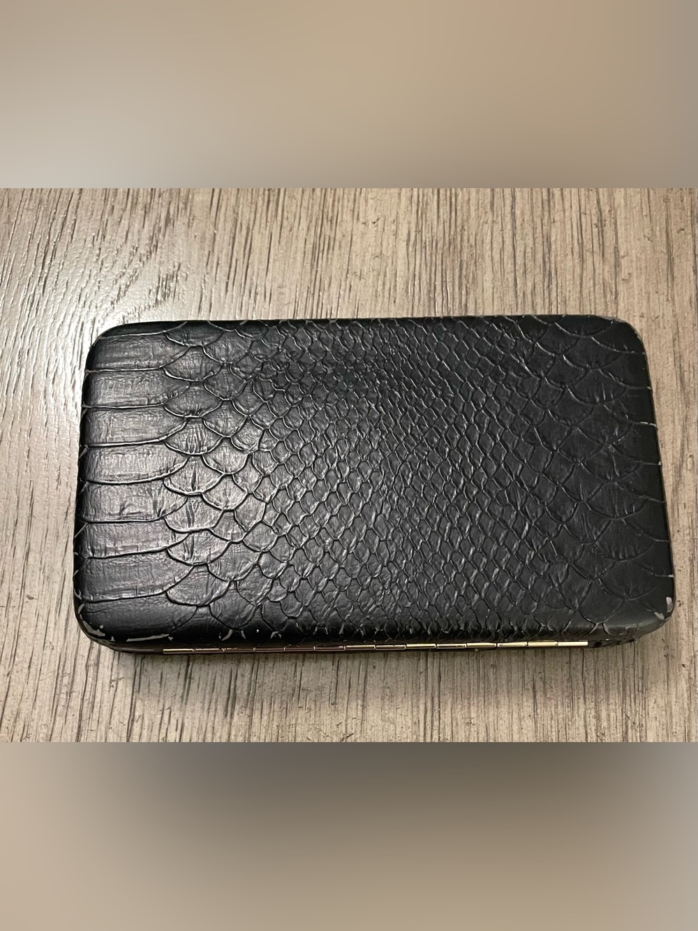 Women’s wallet, large clasp closure, black.